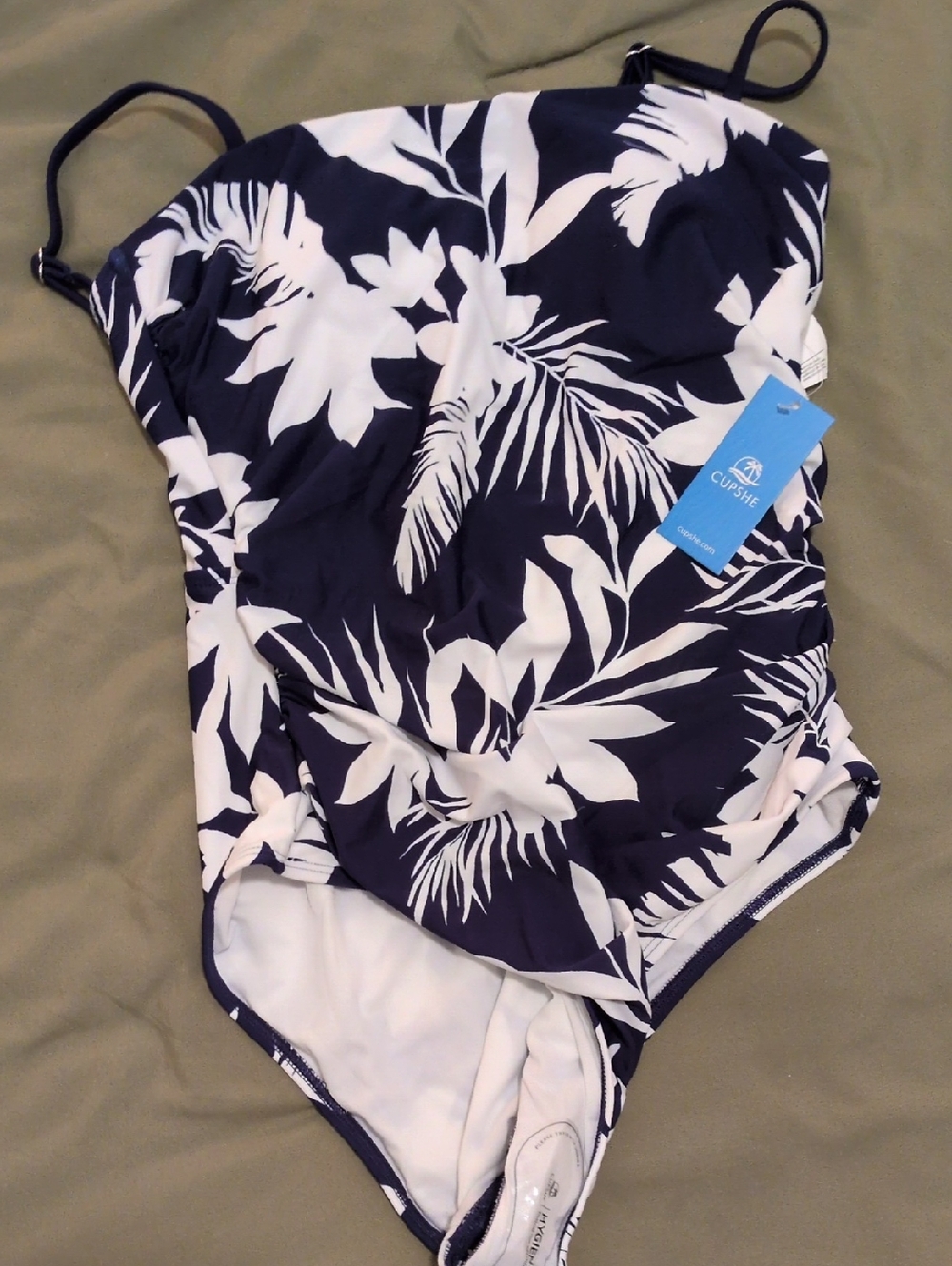 Cupshe Navy & White Tropical Floral One-Piece Swimsuit.